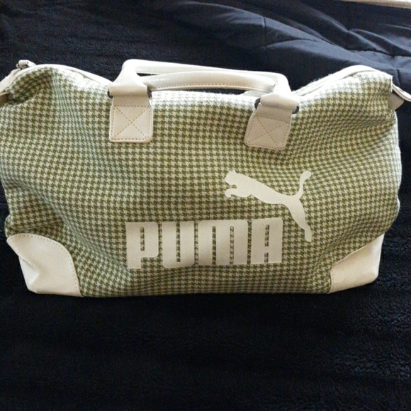 Puma Handbags - Puma Sports/Gym Bag